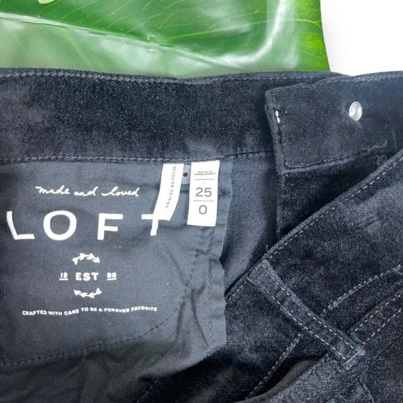 LOFT Modern Velvet Skinny Jeans in Black - Picture 10 of 10